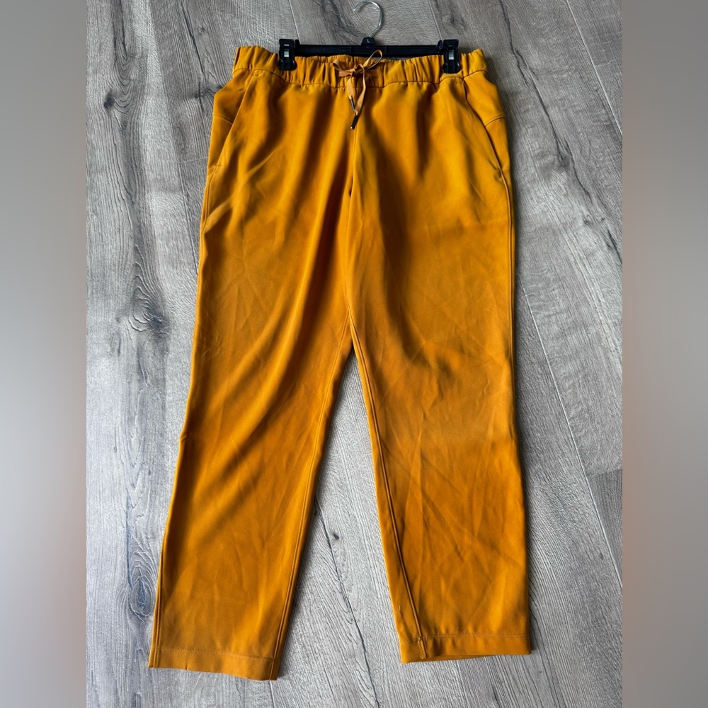 Women’s Lululemon Pants